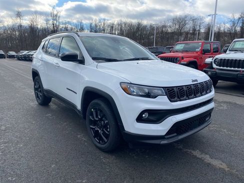 New 2026 Jeep Compass Latitude AWD/4WD image 1
