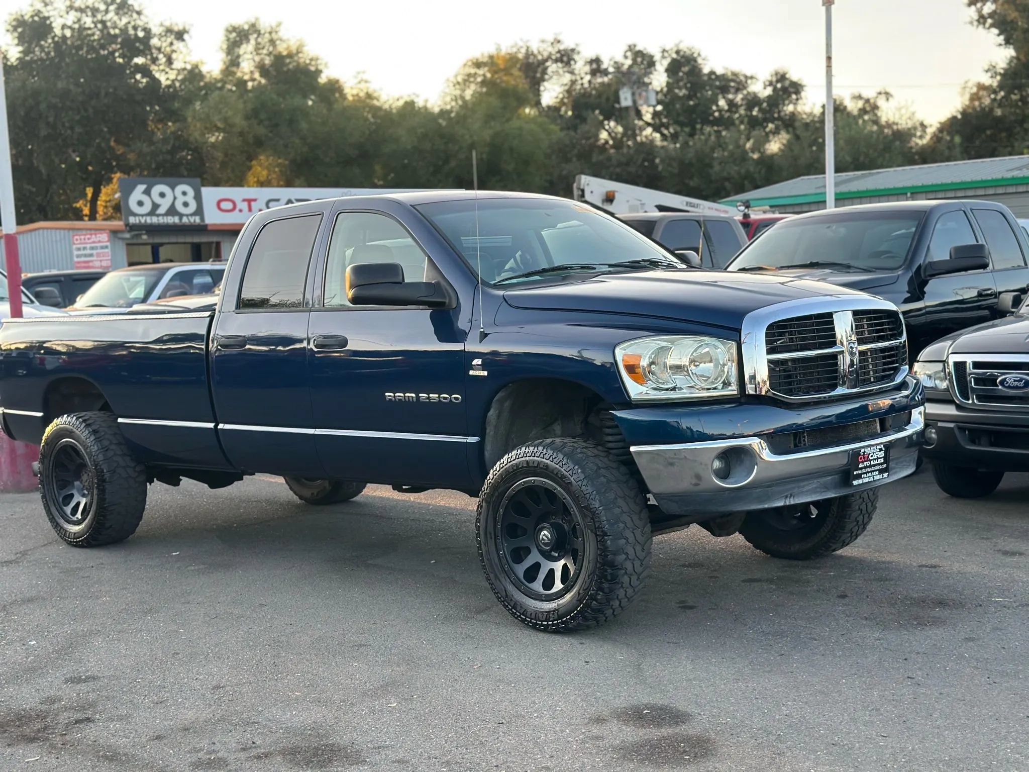 Used 2006 Dodge Ram 2500 Truck ST w/ Trailer Tow Group AWD/4WD image 2