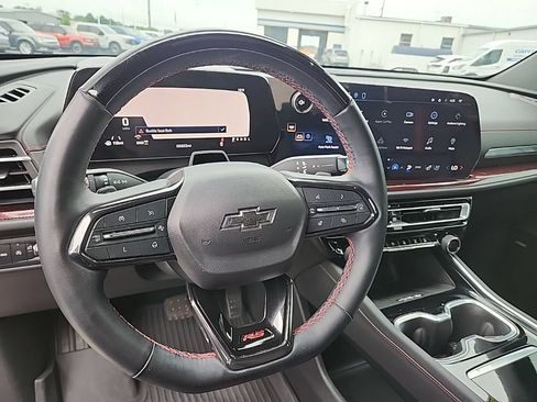 Used 2024 Chevrolet Traverse RS AWD/4WD image 14