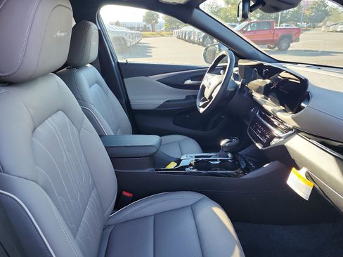 New 2026 Buick Envista Avenir image 7