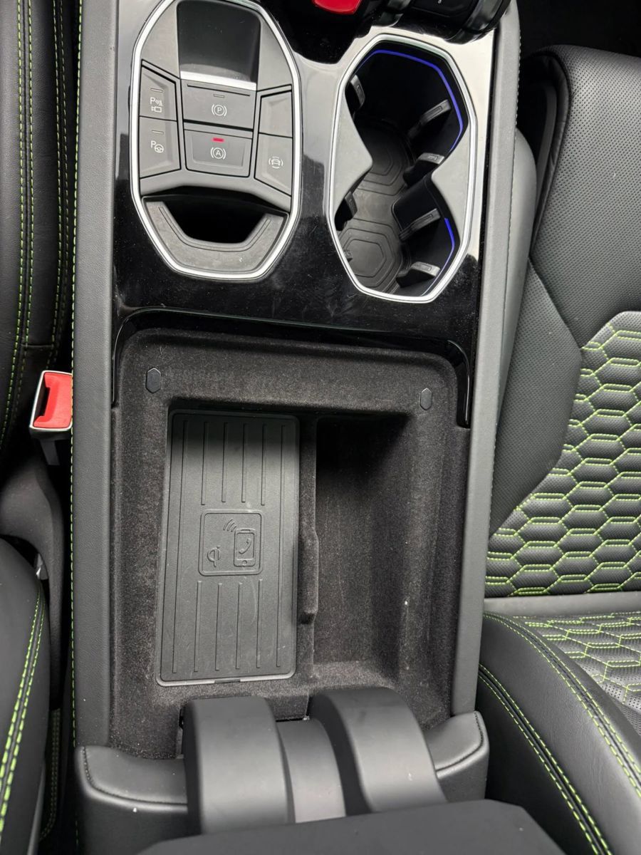 Used 2022 Lamborghini Urus AWD/4WD image 52