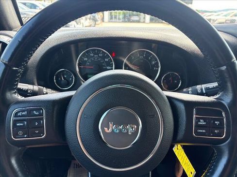 Used 2017 Jeep Wrangler Unlimited Sahara w/ Dual Top Group AWD/4WD image 16