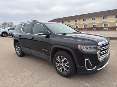 Used 2023 GMC Acadia SLT w/ Preferred Package