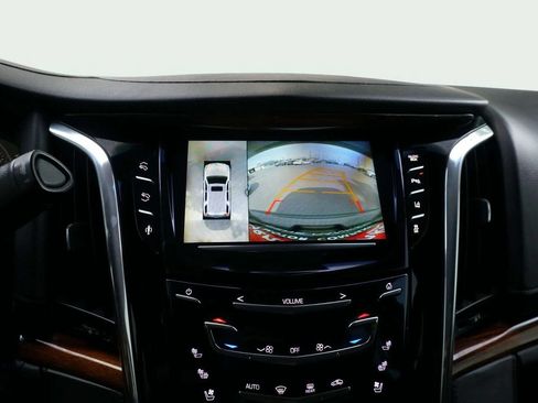 Used 2015 Cadillac Escalade ESV Luxury AWD/4WD image 32