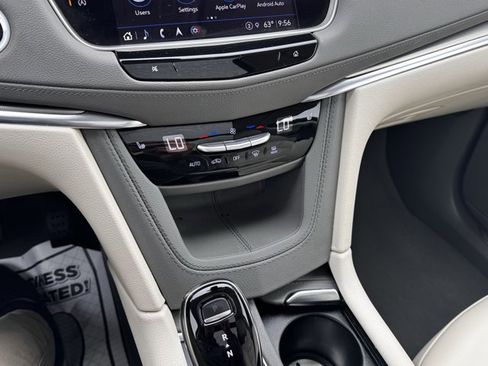 Used 2023 Cadillac XT5 Premium Luxury image 19