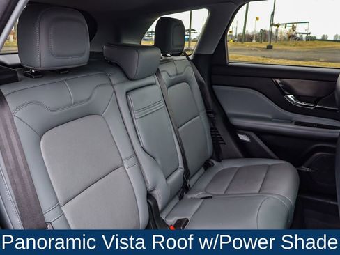 Used 2022 Lincoln Corsair AWD w/ Premium Package image 17