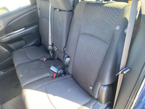 Used 2018 Dodge Journey SE FWD image 12