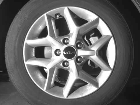 Used 2025 Kia Soul LX w/ LX Technology Package FWD image 13