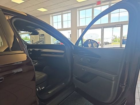 Used 2025 Lincoln Nautilus Premier w/ Equipment Group 102A AWD/4WD image 42