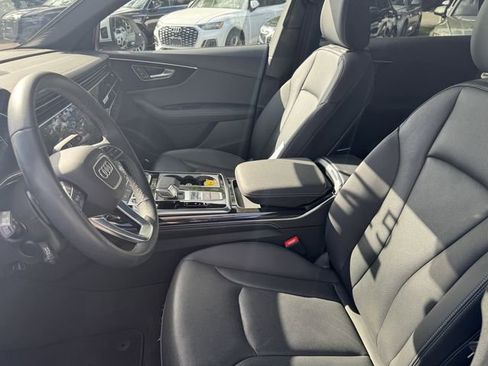 Used 2024 Audi Q8 Premium Plus image 27
