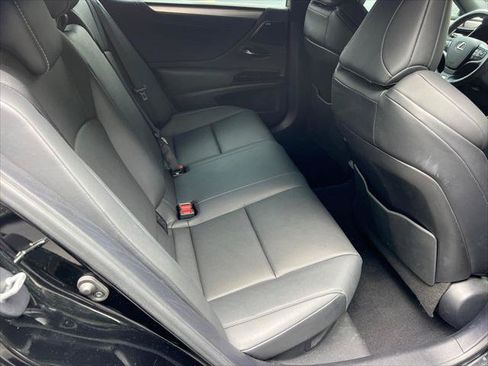 Certified 2024 Lexus ES 300h F Sport w/ Accessory Package (Z2) FWD image 15