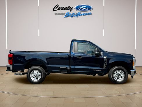 New 2025 Ford F350 XL w/ 360-Degree Camera Package RWD image 3