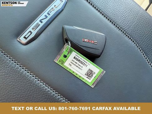 Used 2025 GMC Yukon XL Denali AWD/4WD image 39