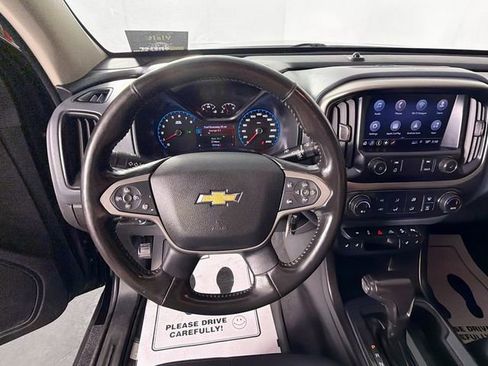 Used 2020 Chevrolet Colorado Z71 w/ Z71 Midnight Edition AWD/4WD image 11