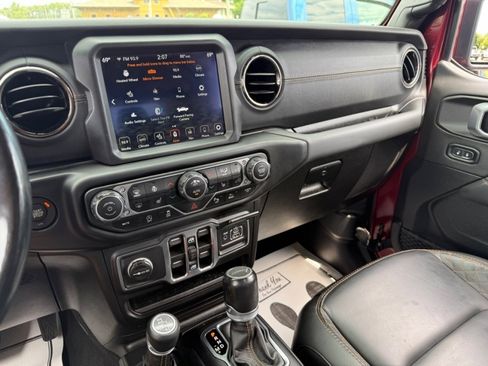 Used 2021 Jeep Gladiator Overland AWD/4WD image 10