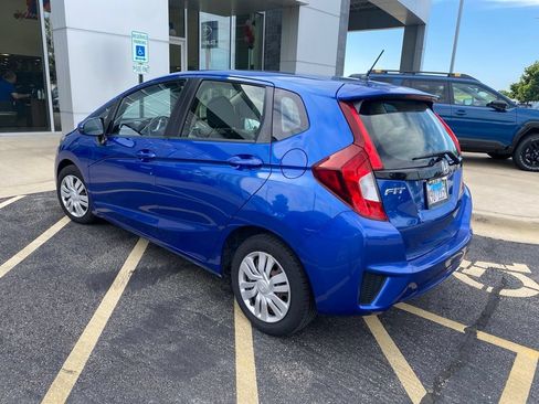 Used 2017 Honda Fit LX image 2