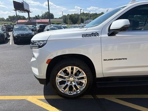 Used 2021 Chevrolet Suburban High Country w/ Premium Package AWD/4WD image 10