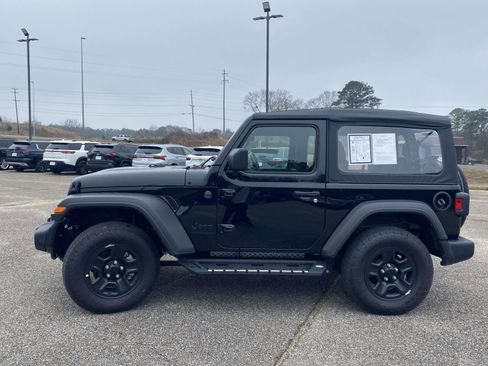 Used 2025 Jeep Wrangler Sport image 4