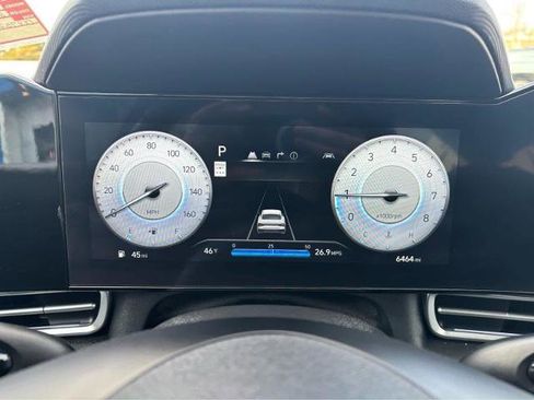 Used 2025 Hyundai Elantra SEL FWD image 19