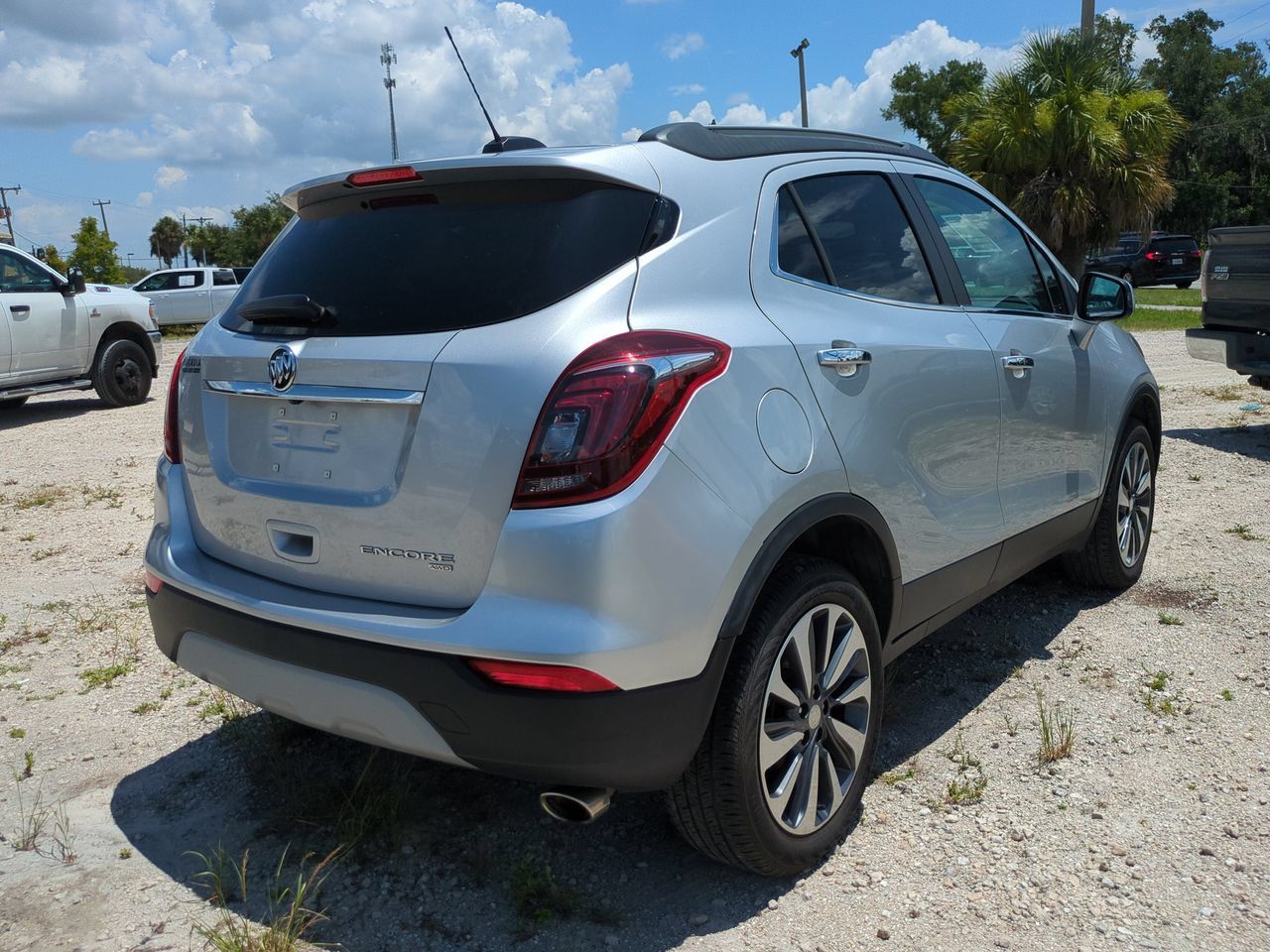 Used 2022 Buick Encore Preferred w/ Safety Package AWD/4WD image 4