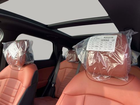 New 2026 Kia Sportage SX FWD image 28