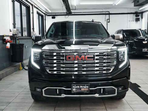 Used 2024 GMC Sierra 1500 Denali w/ Technology Package image 2