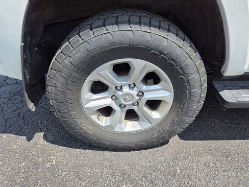 Used 2015 Toyota 4Runner SR5 Premium AWD/4WD image 8