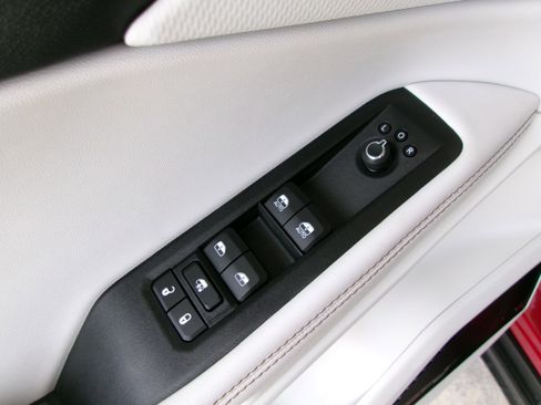 New 2026 Jeep Cherokee Limited AWD/4WD image 12