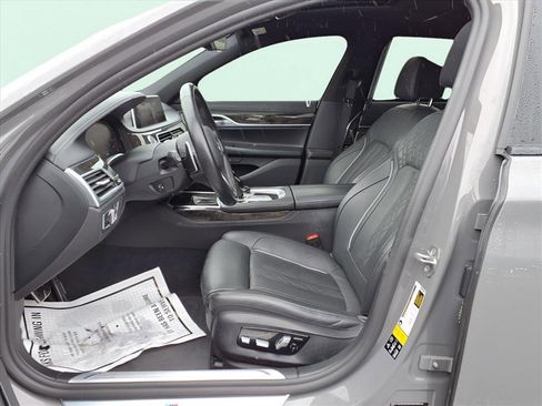 Used 2021 BMW 750i xDrive 750i xDrive w/ Executive Package image 18