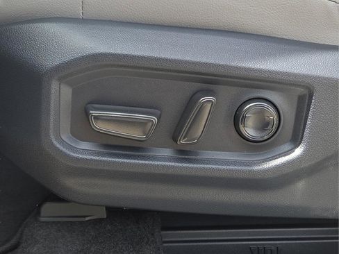 New 2026 Toyota Tundra Limited AWD/4WD image 19