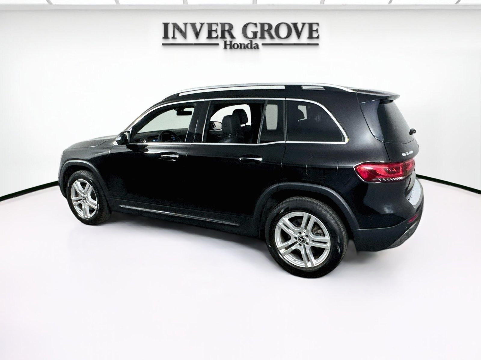 Used 2022 Mercedes-Benz GLB 250 4MATIC image 7