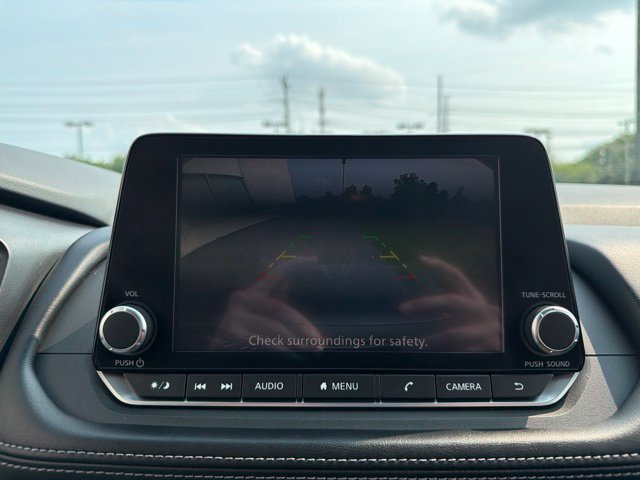 Used 2024 Nissan Rogue SV AWD/4WD image 18