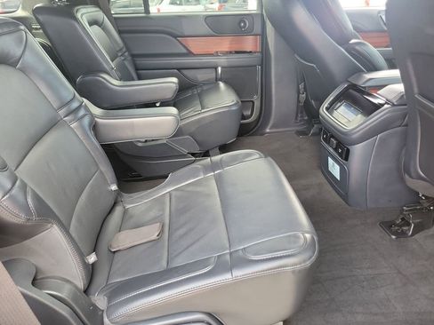Used 2024 Lincoln Navigator Reserve image 26