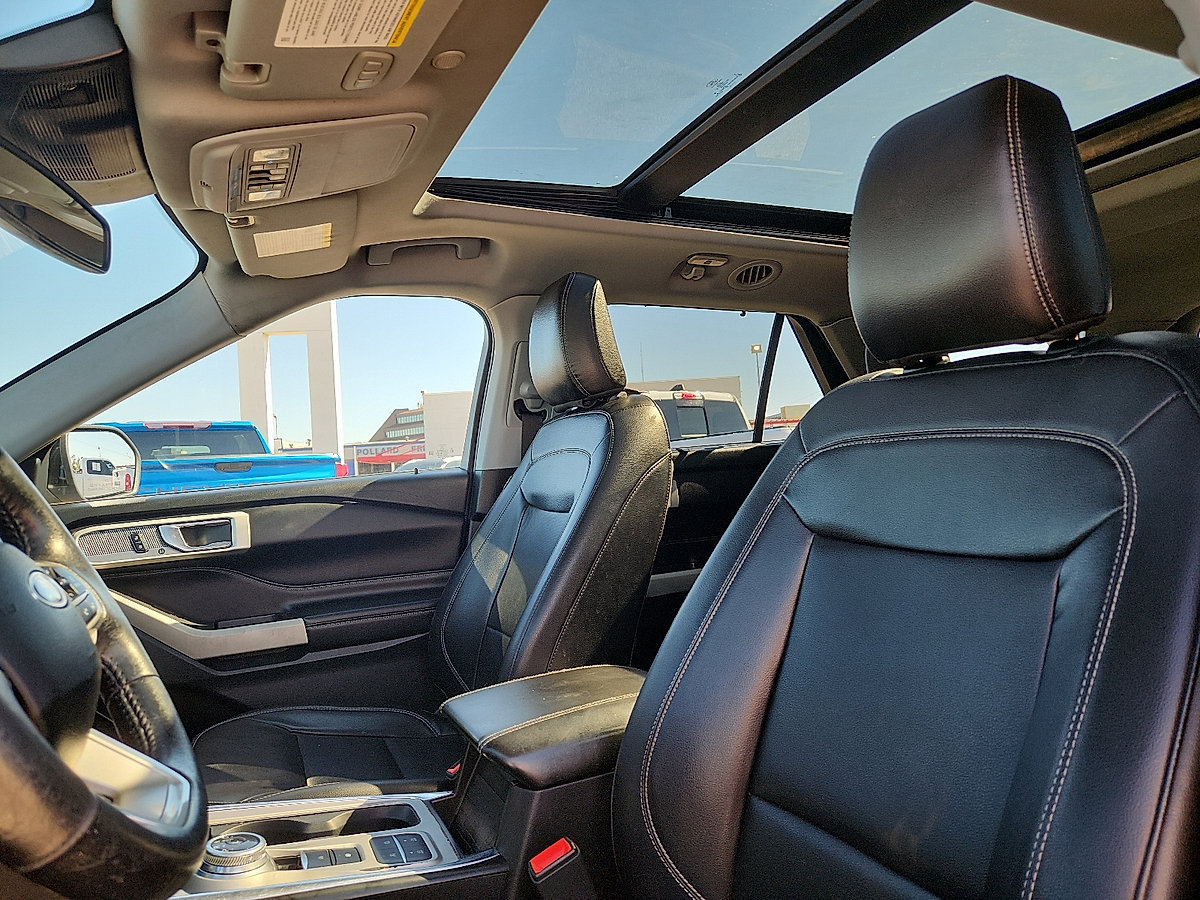 Used 2021 Ford Explorer Limited w/ Equipment Group 301A RWD image 19