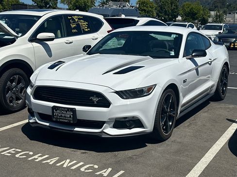 Used 2016 Ford Mustang GT Premium w/ Equipment Group 401A RWD image 1