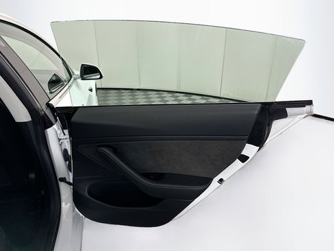 Used 2019 Tesla Model 3 Long Range image 27