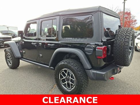 Used 2025 Jeep Wrangler Rubicon image 4