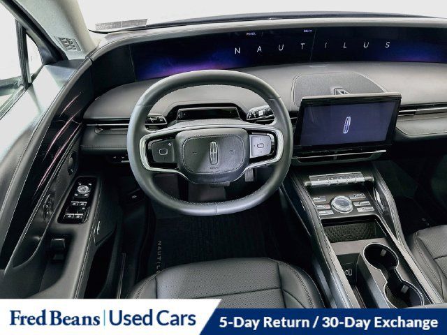 Used 2026 Lincoln Nautilus Premier w/ Equipment Group 102A AWD/4WD image 30