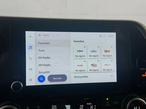 Used 2023 Toyota Highlander LE image 21