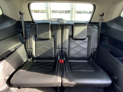 Used 2024 Volkswagen Atlas SE image 39