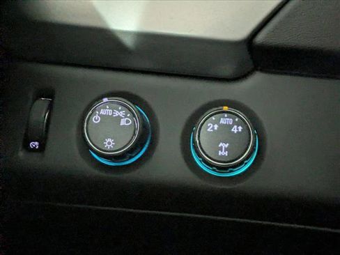 Used 2016 Chevrolet Tahoe LT image 18