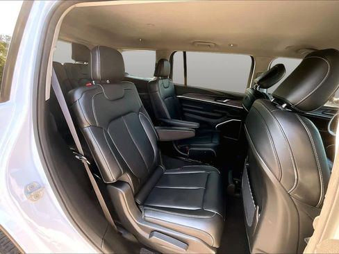 Used 2021 Jeep Grand Cherokee L Limited RWD image 19
