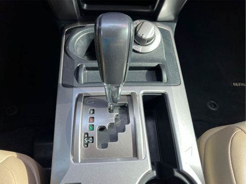 Used 2019 Toyota 4Runner SR5 Premium AWD/4WD image 32
