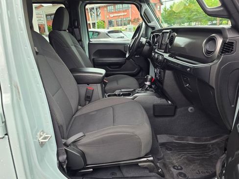 Used 2023 Jeep Wrangler Unlimited w/ Cold Weather Group AWD/4WD image 40