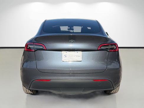 Used 2023 Tesla Model Y Long Range AWD/4WD image 4