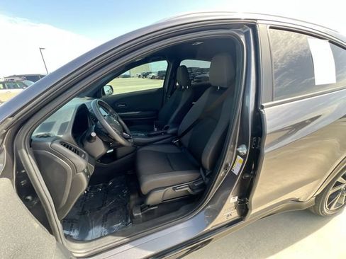 Used 2021 Honda HR-V Sport image 14
