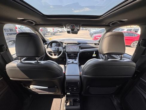 New 2026 Jeep Grand Cherokee L Limited AWD/4WD image 24