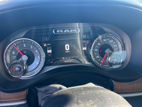 Used 2019 RAM 1500 Limited image 10