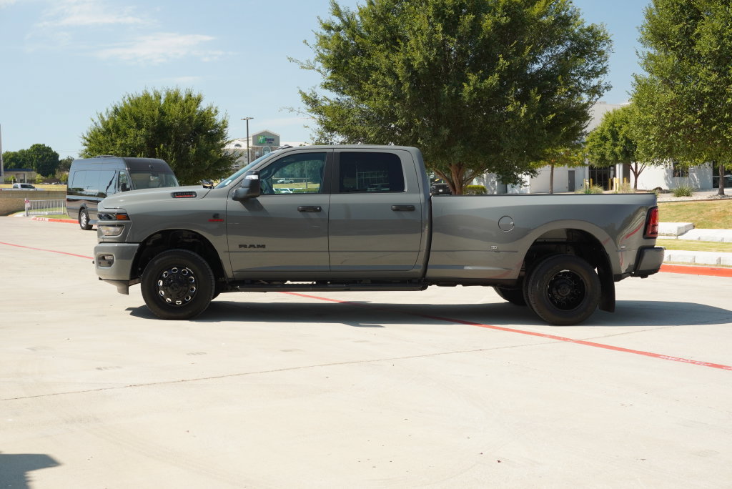 Used 2026 RAM 3500 Lone Star AWD/4WD image 2
