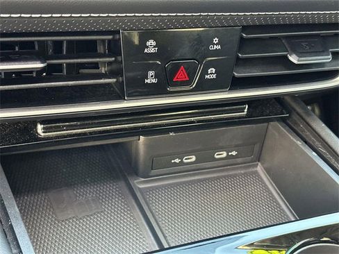 Used 2024 Volkswagen Atlas SE image 36